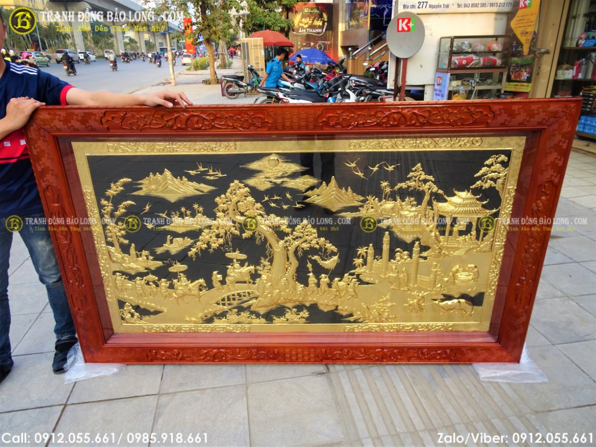 Tranh có kích thước dài 2m17 cao 1m27 chuẩn theo thước loban