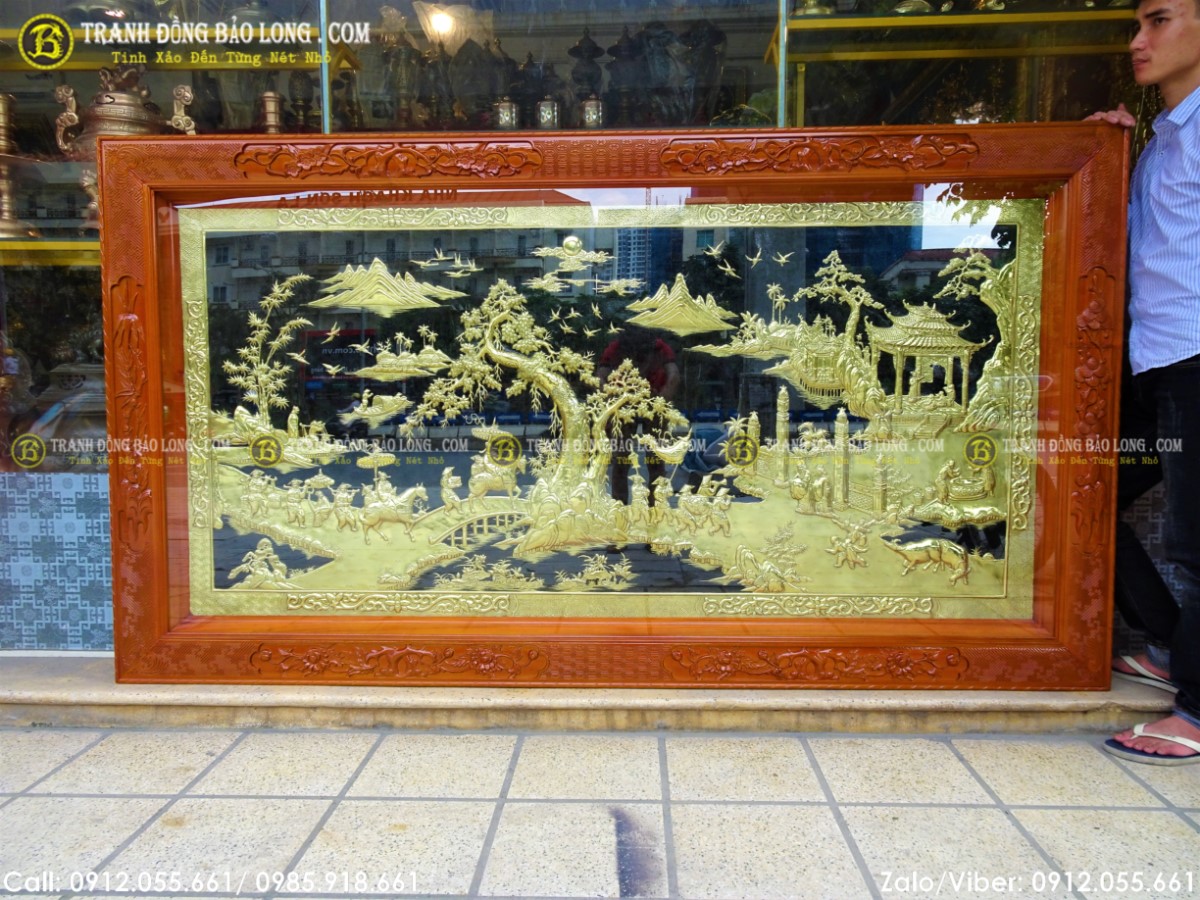 Tranh được chạm hoàn toàn thủ công từ nguyên liệu đồng vàng nhập khẩu Hàn Quốc