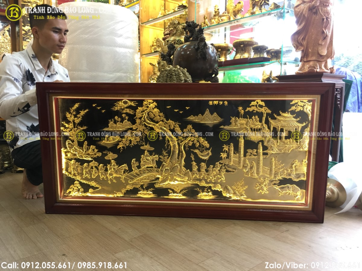 Lắp đặt tranh vinh quy bái tổ bằng đồng 1m27 mạ vàng cho khách ở Nhật Tảo, Hà Nội
